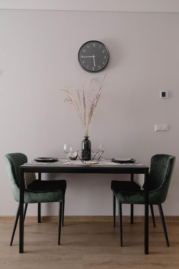 Cosy 1 Bedroom Apartment In The Heart Of Old Town With Parking Kaunas Ngoại thất bức ảnh